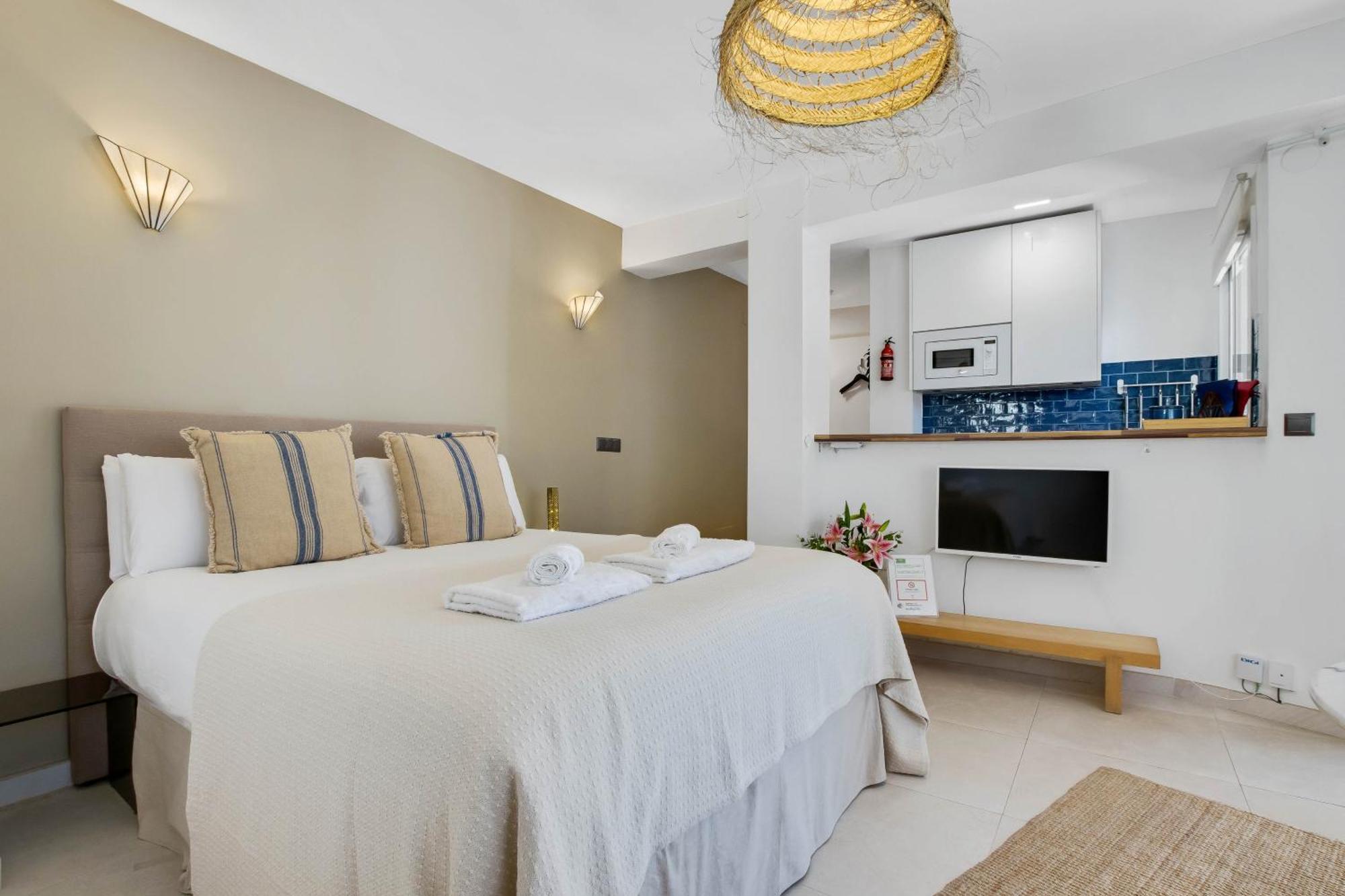 Shiny Studio With Pool & Carihuela Beach At 500M Torremolinos Eksteriør bilde