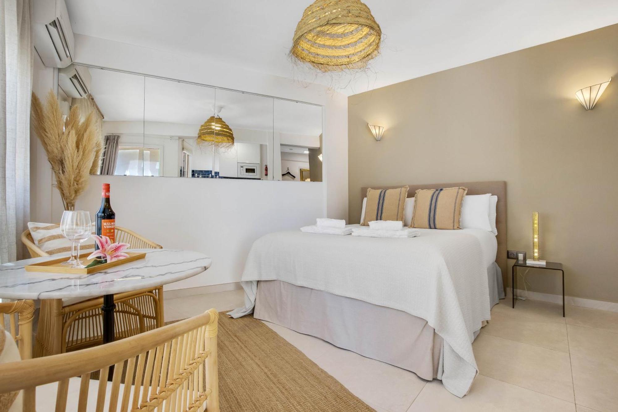 Shiny Studio With Pool & Carihuela Beach At 500M Torremolinos Eksteriør bilde